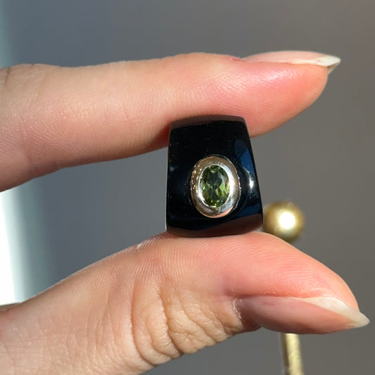 14KT Yellow Gold Tapered Black Onyx + Bezel Peridot Pendant Slide