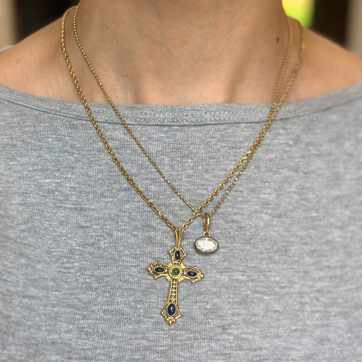 Estate 10KT/ 14KT Yellow Gold Etruscan Cabochon Gemstone Cross Pendant