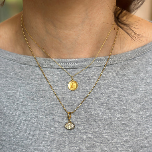 14KT Yellow Gold St Lucy Round Medal Pendant Charm 12mm