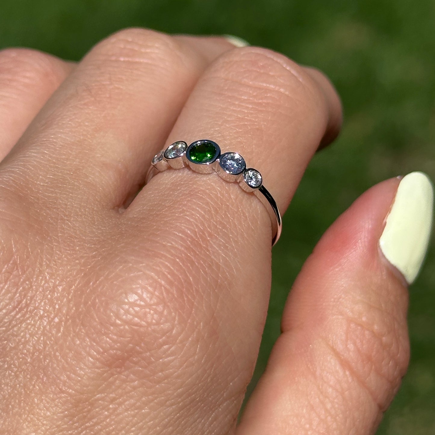 14KT White Gold Bezel Chrome Diopside + Diamond Ring - LSJ