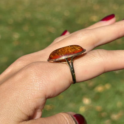 Estate 14KT Yellow Gold Oval Cabochon Amber Etched Bezel Ring