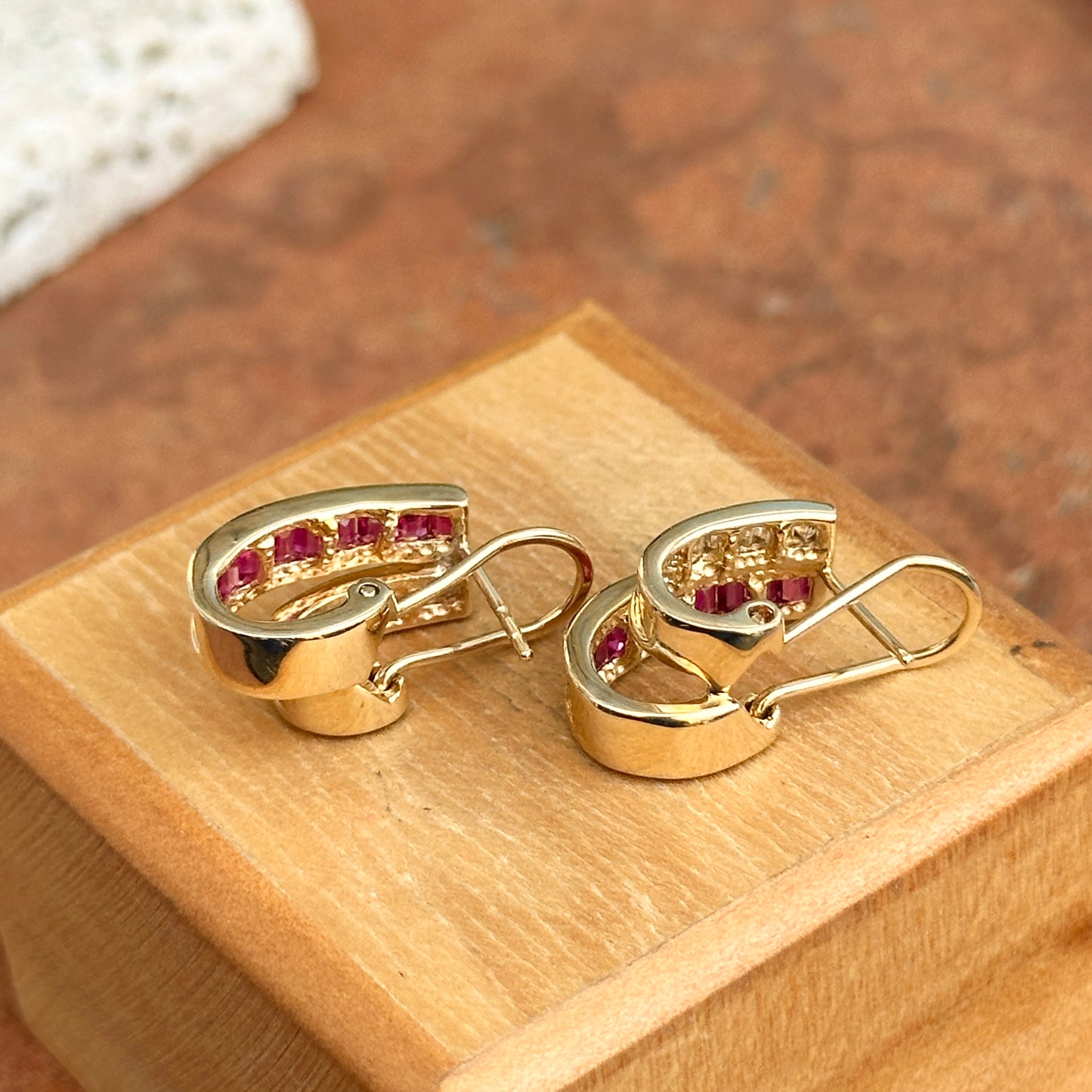 18KT White Gold Mini Diamond Horseshoe Stud Earrings