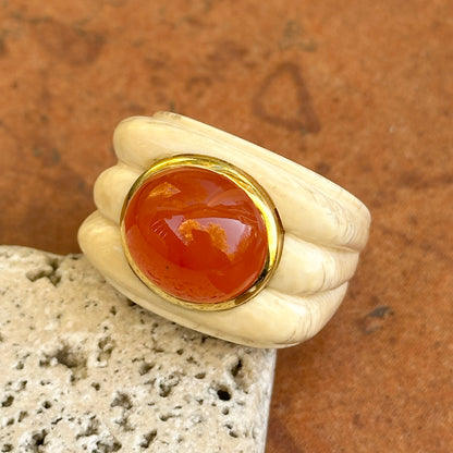 Estate 18KT Yellow Gold Bezel Oval Cabochon Carnelian Carved Cream Gemstone Large Ring 7.5