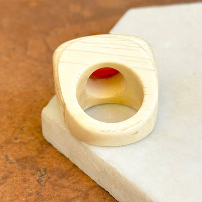 Estate 18KT Yellow Gold Bezel Oval Cabochon Carnelian Carved Cream Gemstone Large Ring 7.5