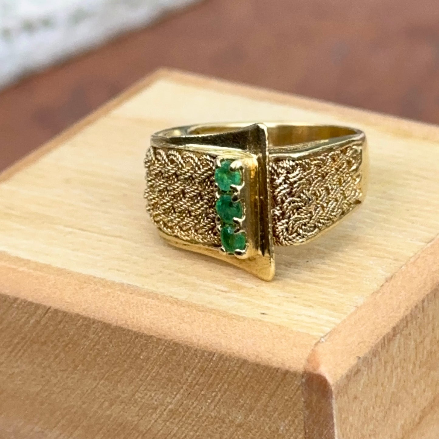 Estate 18KT Yellow Gold Emerald Belt Buckle Ring
