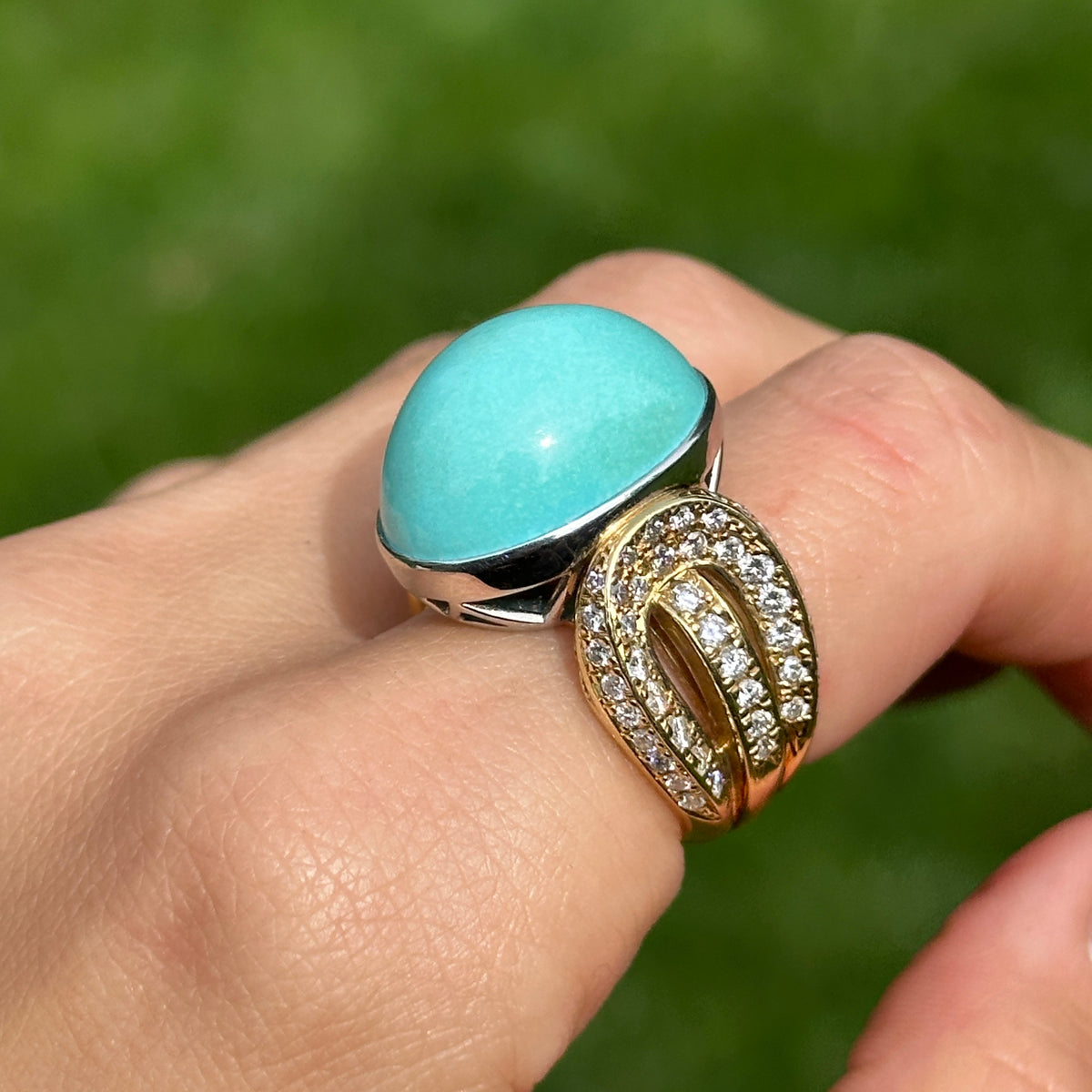 Estate 18KT Yellow Gold Oval 21 CT Turquoise + Diamond Ring