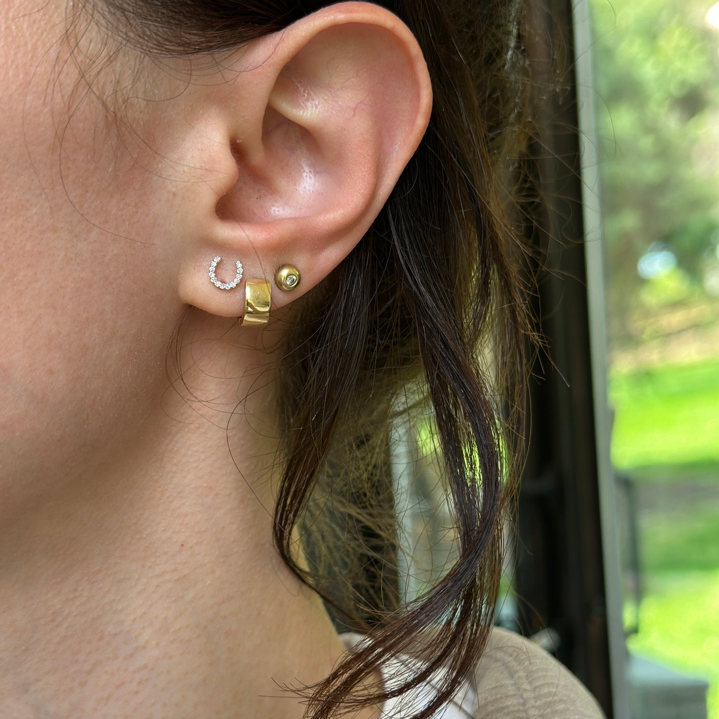 18KT White Gold Mini Diamond Horseshoe Stud Earrings