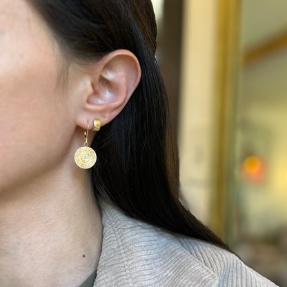 Estate 14KT Yellow Gold Round Diamond Circle Floral Drop Earrings