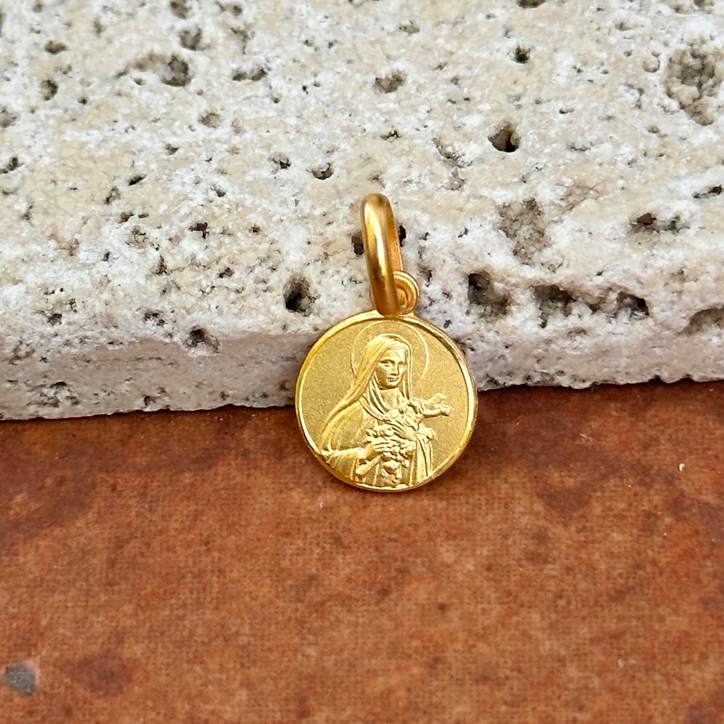 14KT Yellow Gold St Teresa Matte Round Medal Pendant Charm 10mm