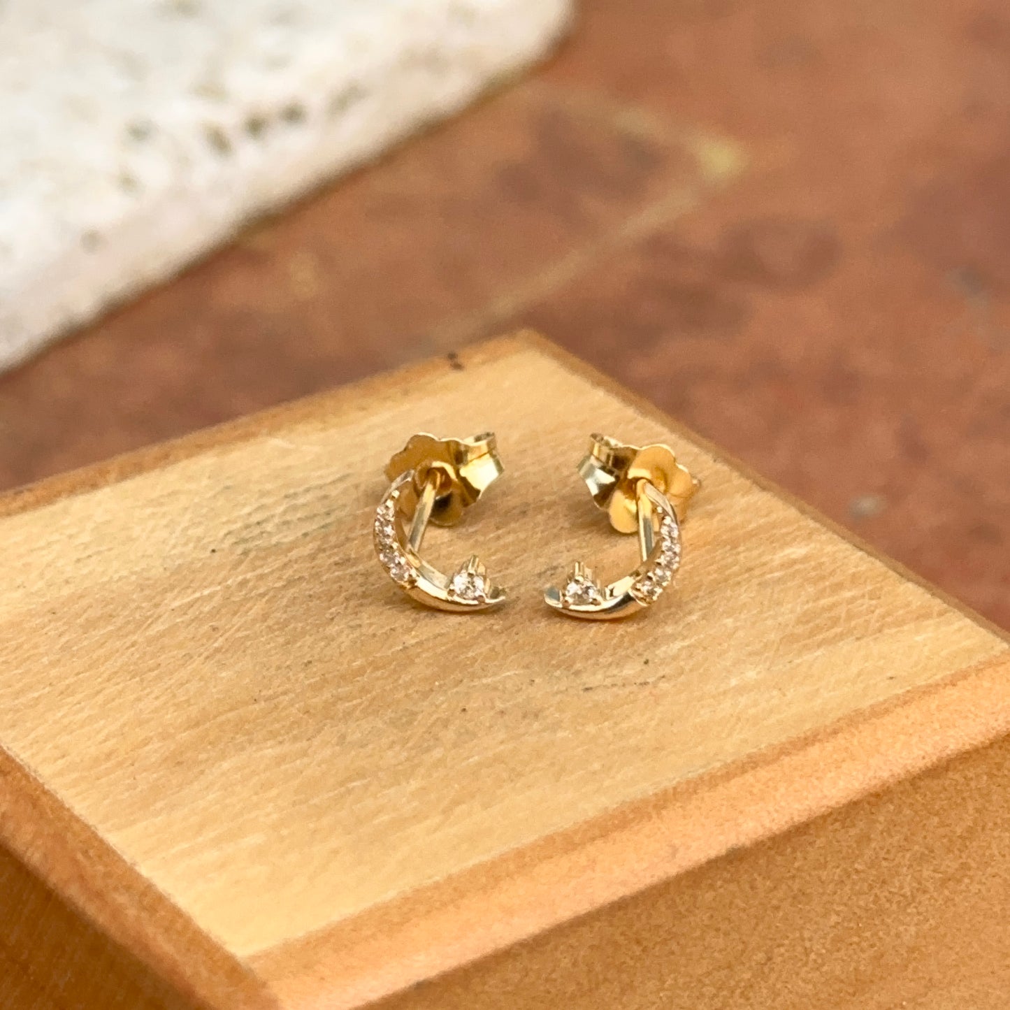 18KT Yellow Gold Diamond Crescent Moon Stud Earrings