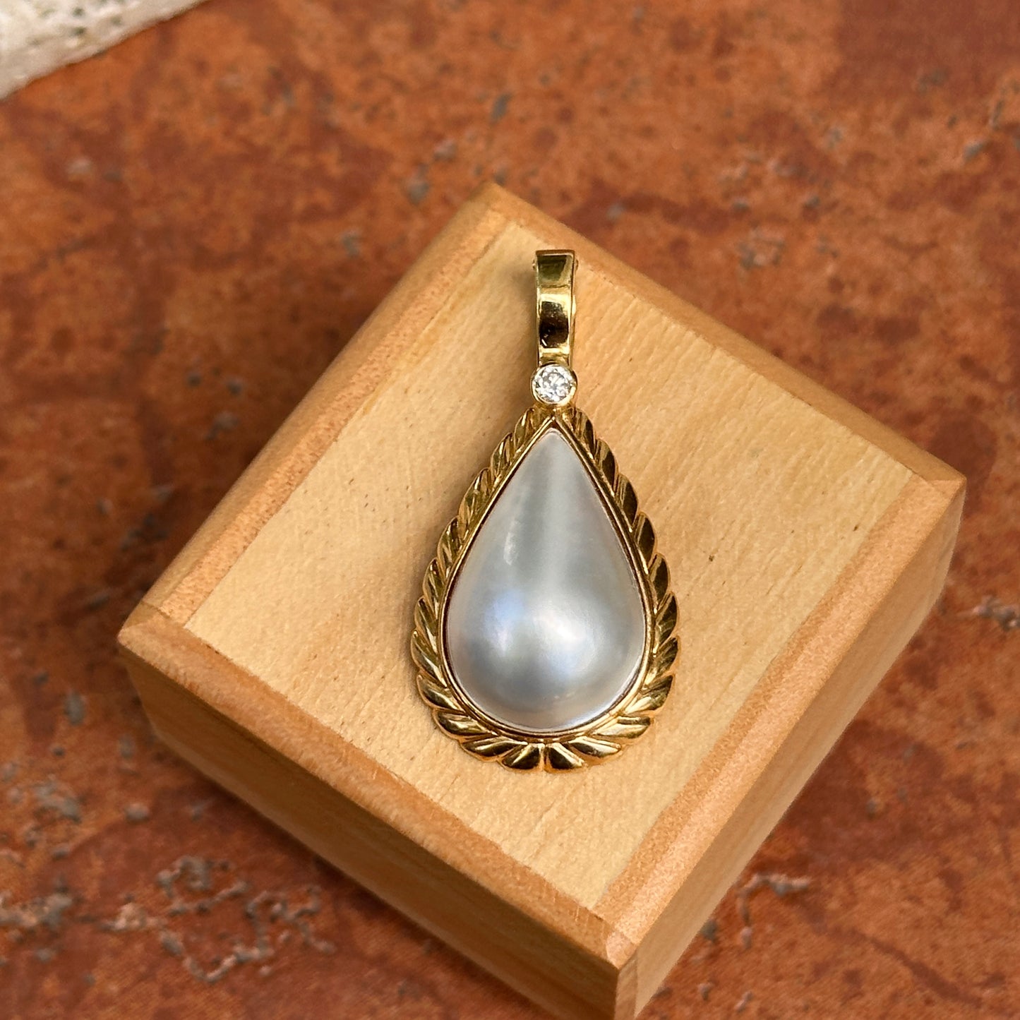 Estate 14KT Yellow Gold Pear Mabe Blister Pearl + Diamond Omega Enhancer Pendant