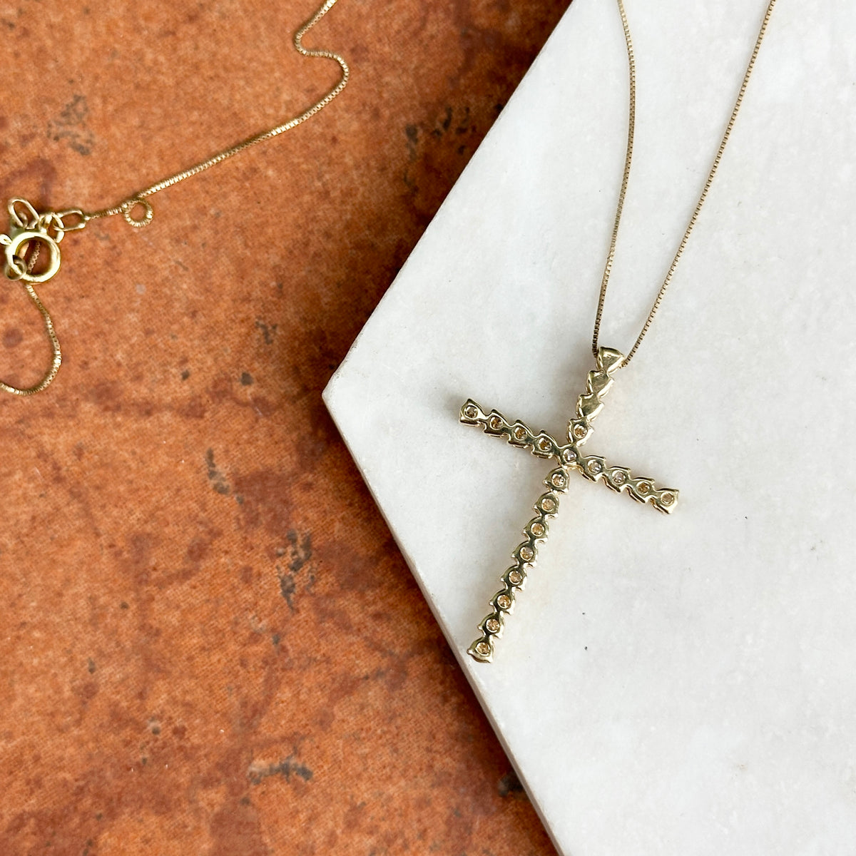 Estate 10KT Yellow Gold Lab Diamond .75 CT Cross Necklace