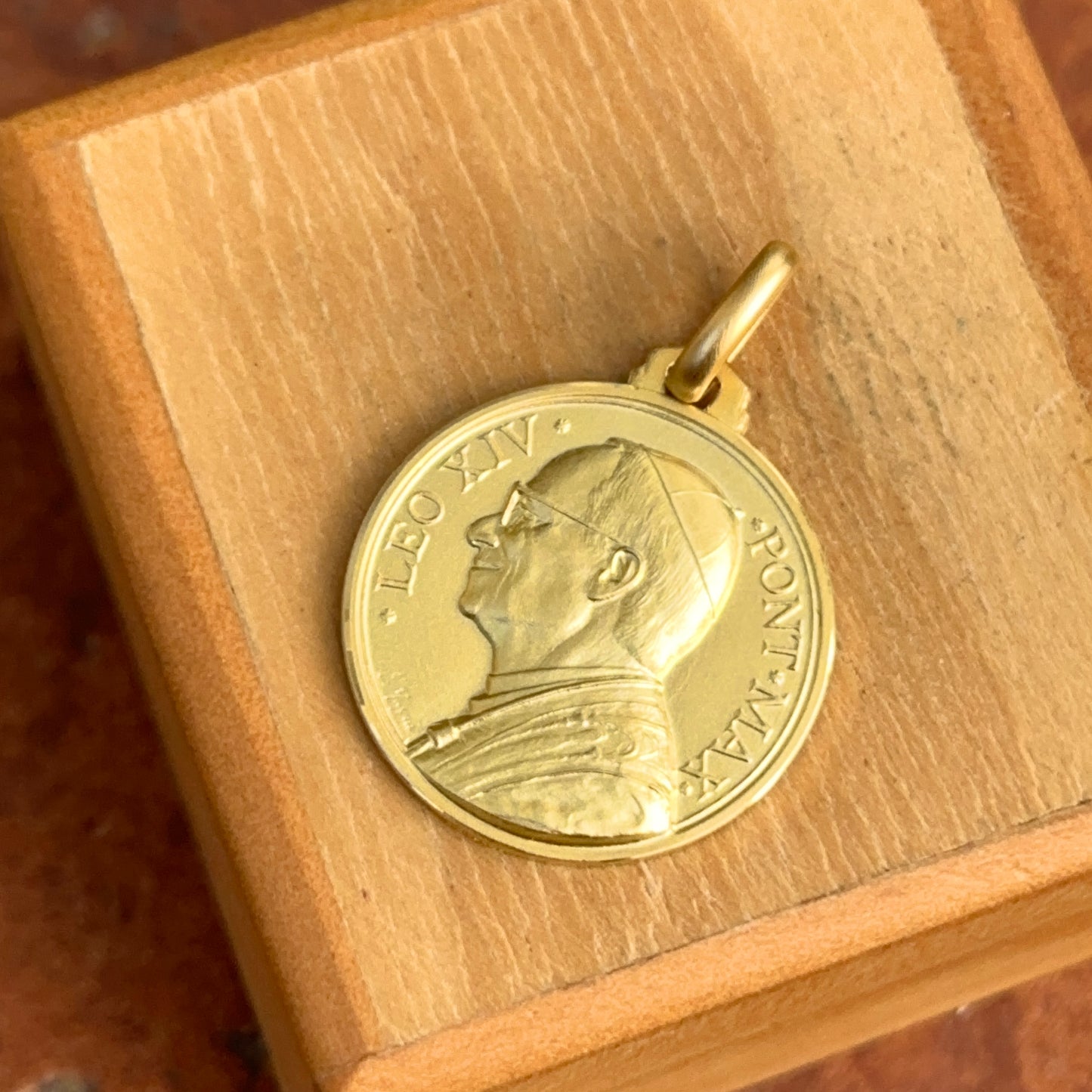 14KT Yellow Gold Matte Pope Leo XIV Round Medal Pendant 21mm - LSJ