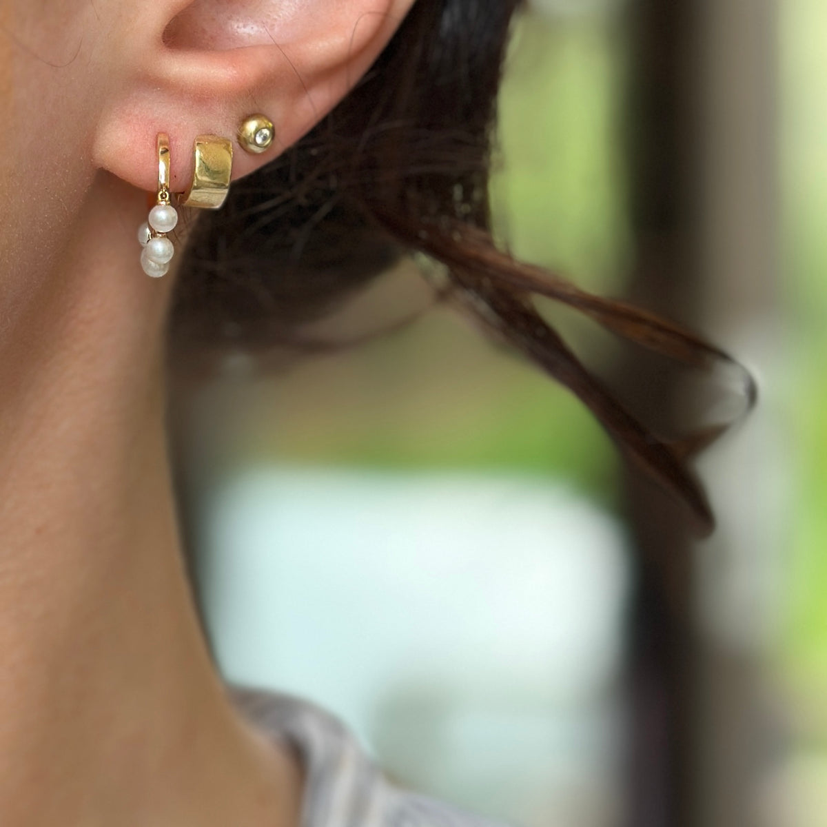 Estate 14KT Yellow Gold Dangling Pearls Huggie Hoop Earrings