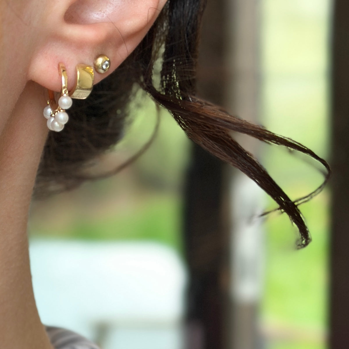 Estate 14KT Yellow Gold Dangling Pearls Huggie Hoop Earrings