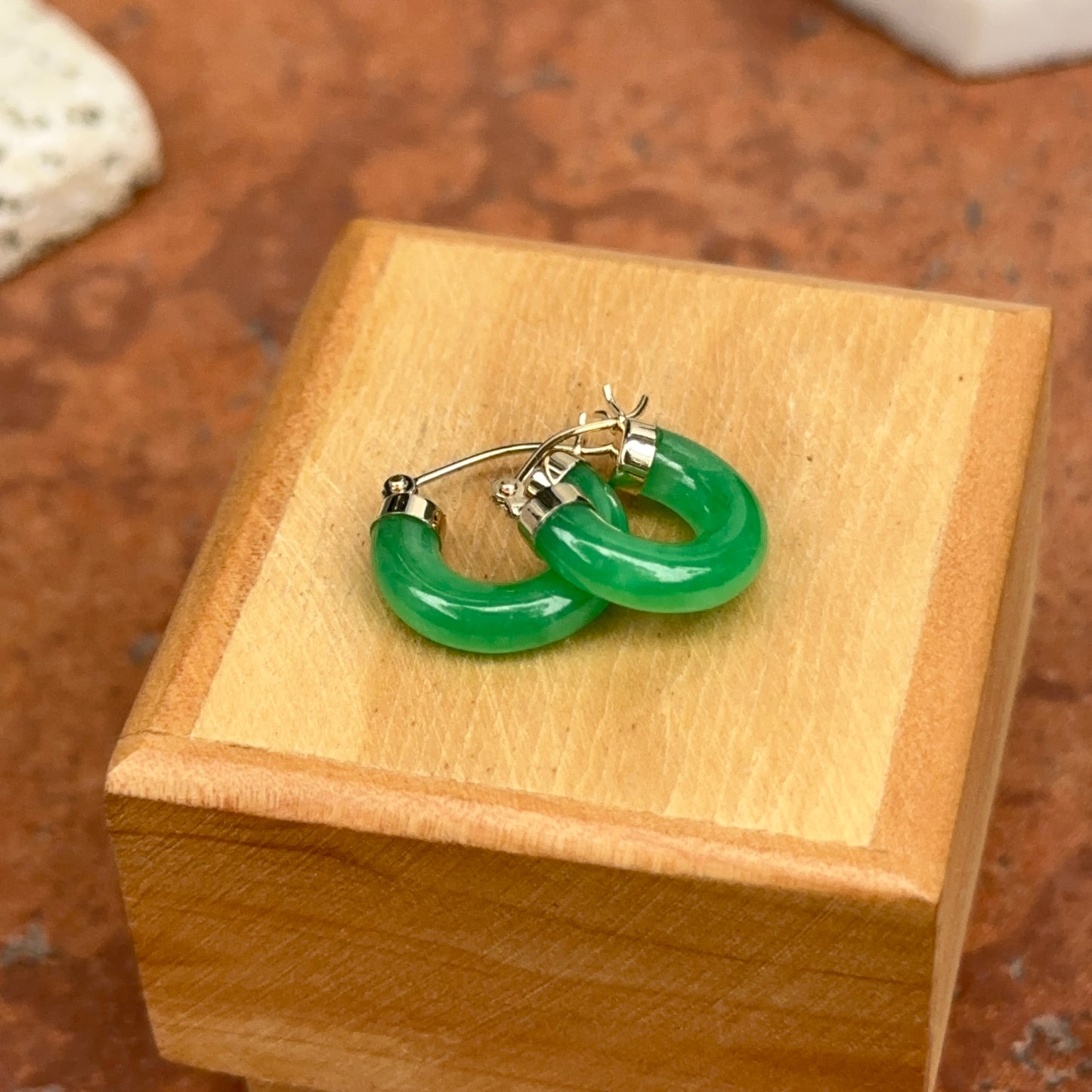 14KT Yellow Gold Green Jade Tube Hoop Earrings 15mm