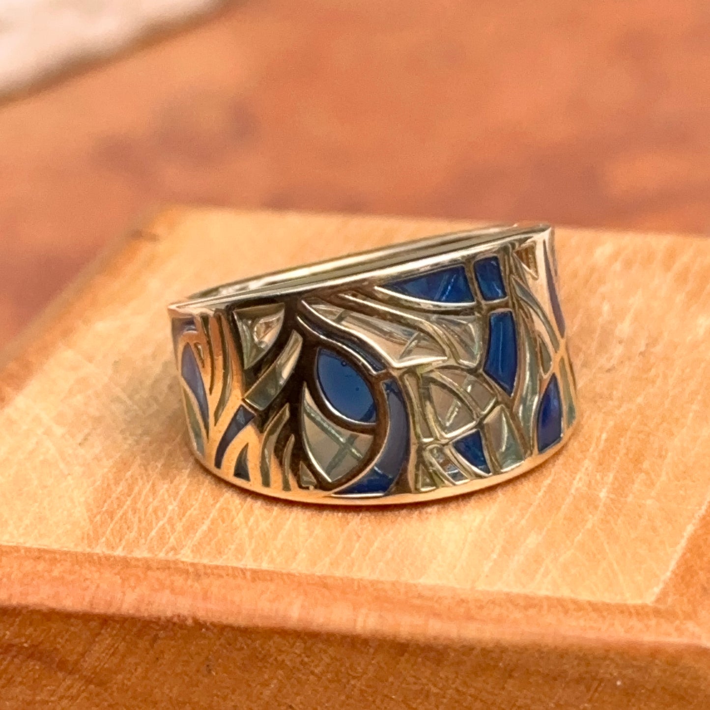 Estate 14KT Yellow Gold Blue Enamel Mosaic Band Ring