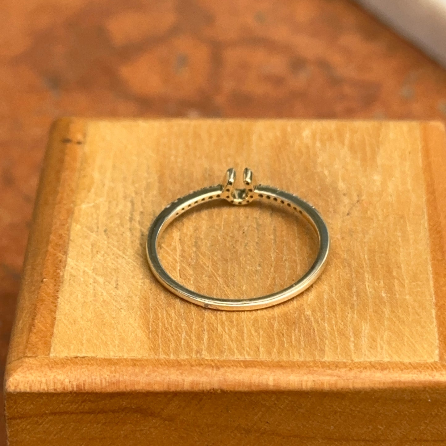 14KT Yellow Gold Mini Diamond Horseshoe Ring - LSJ