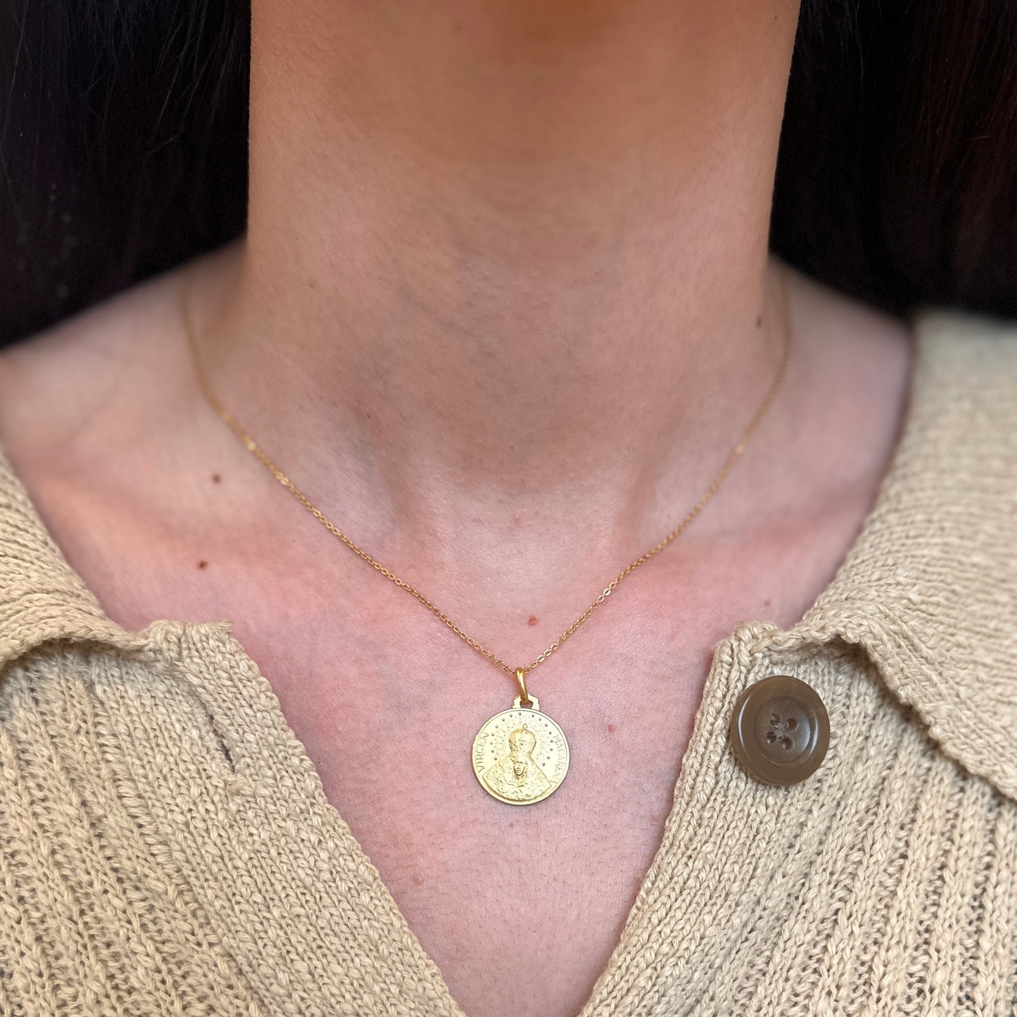 14KT Yellow Gold Virgin of Hope of Macarena Matte Round Medal Pendant 18mm