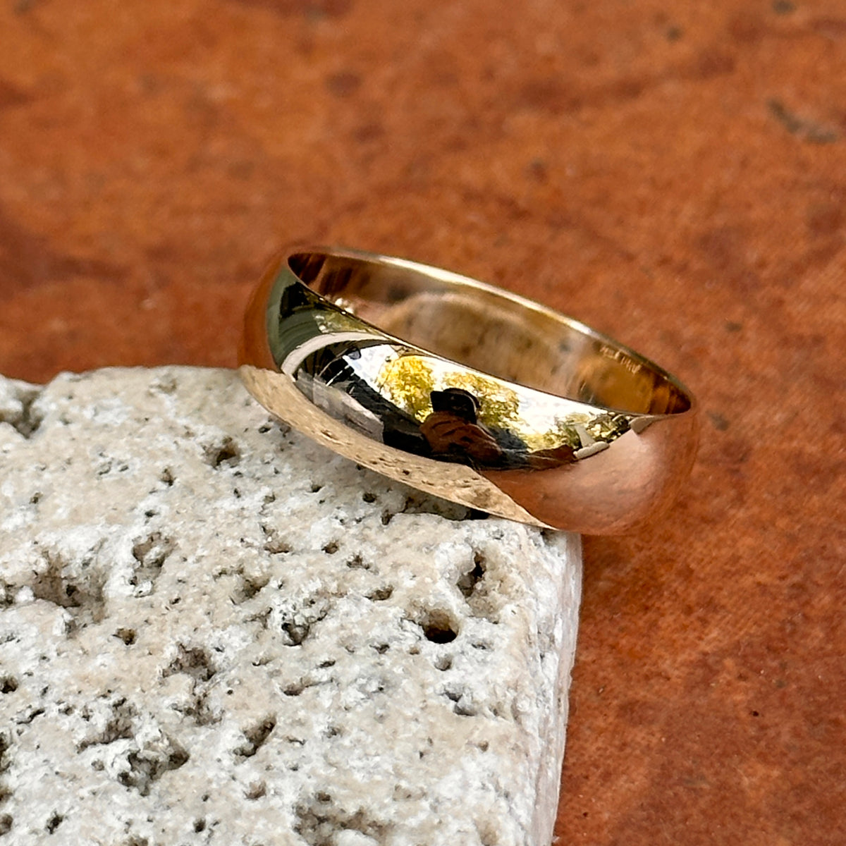 Estate 14KT Yellow Gold Half-Round 6mm Band Ring