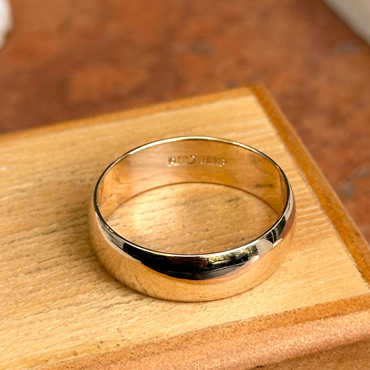 Estate 14KT Yellow Gold Half-Round 6mm Band Ring