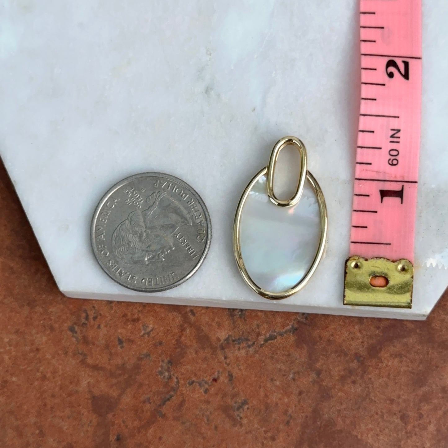 14KT Yellow Gold Oval White Mother of Pearl Pendant Charm Link