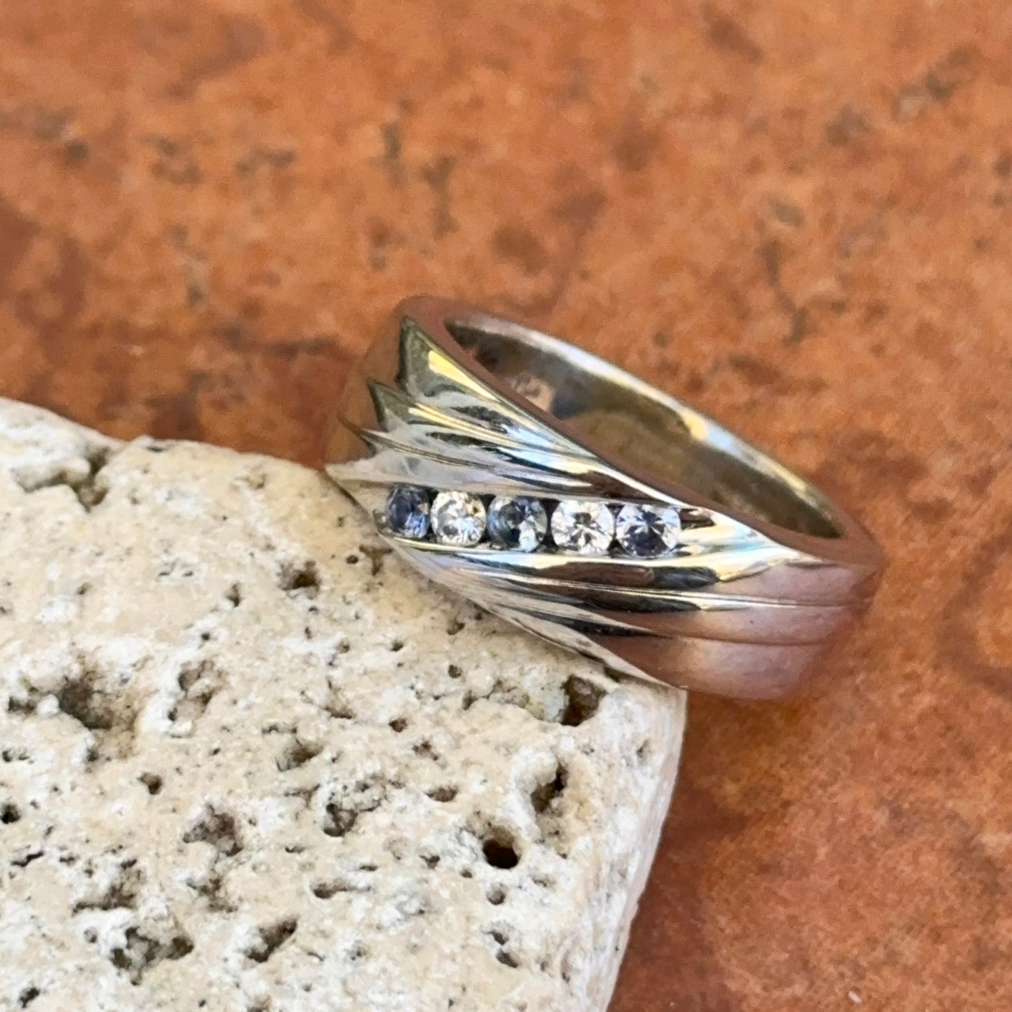 Estate 14KT White Gold Round Diamond + Ice Blue Sapphire Carved Ring