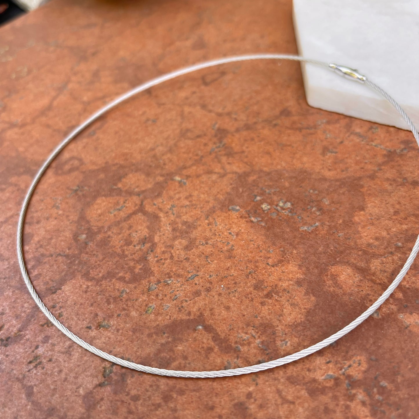 14KT White Gold 1.5mm Solid Cable Twist Collar Necklace