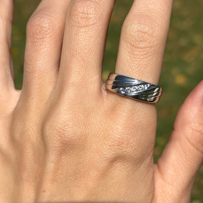 Estate 14KT White Gold Round Diamond + Ice Blue Sapphire Carved Ring