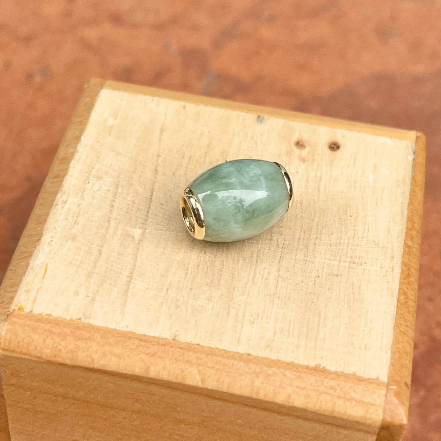 Estate 14KT Yellow Gold Celadon Jade Oval Pendant Slide