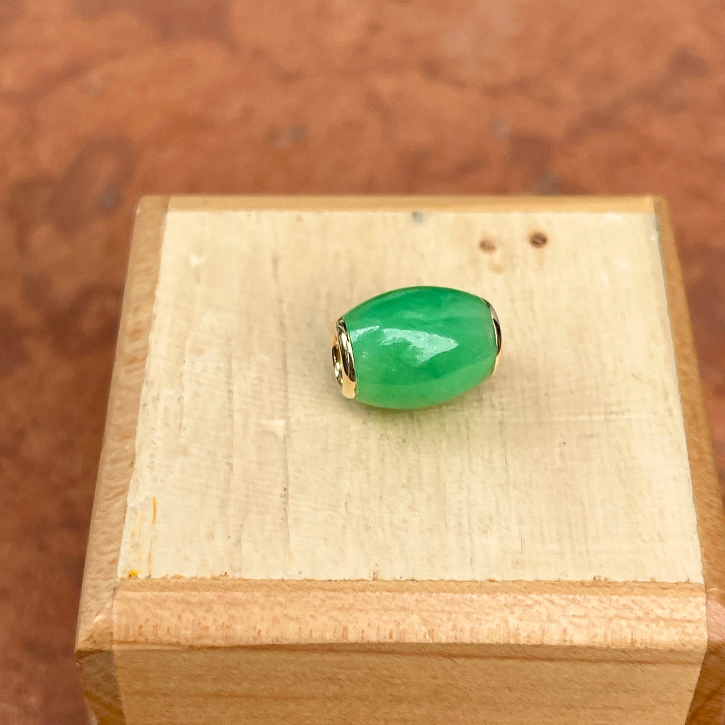 Estate 14KT Yellow Gold Green Jade Oval Pendant Slide