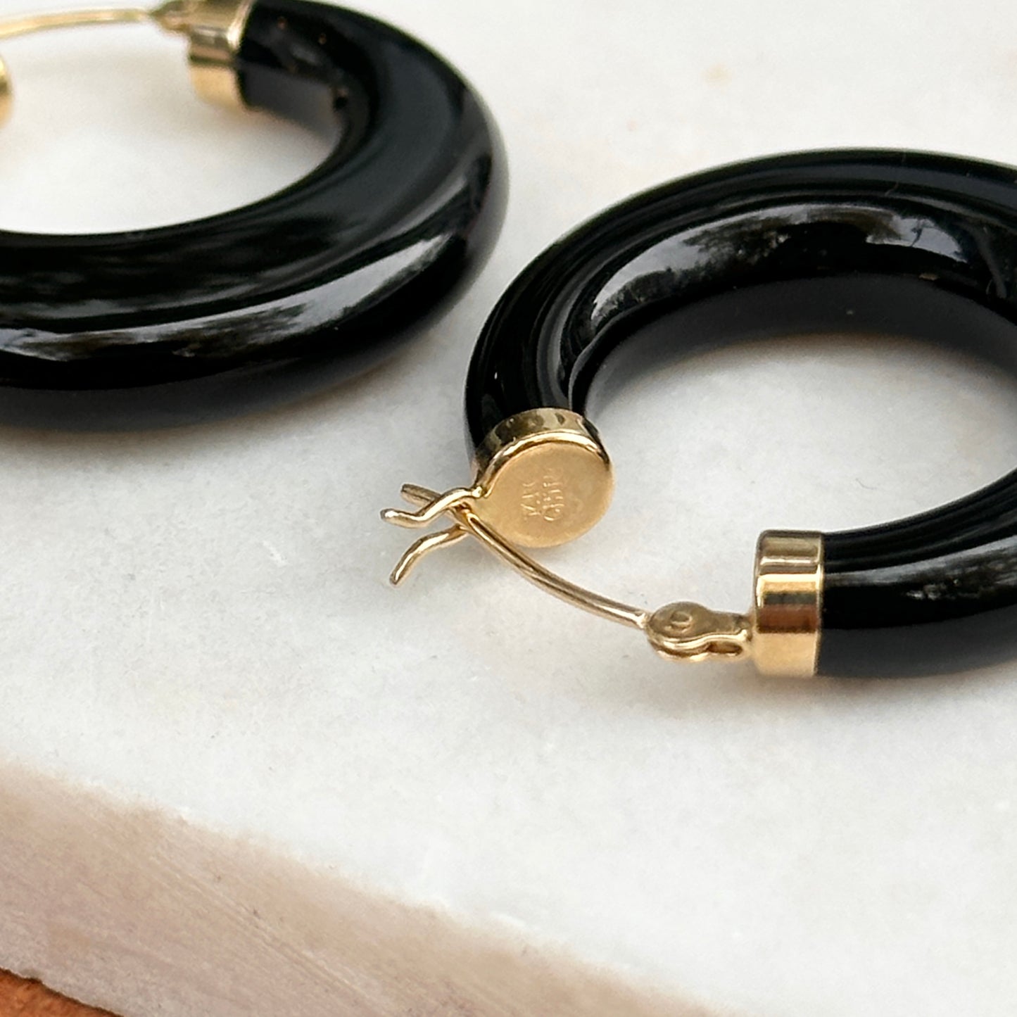 Estate  14KT Yellow Gold Round Graduated Black Onyx Hoop Earrings