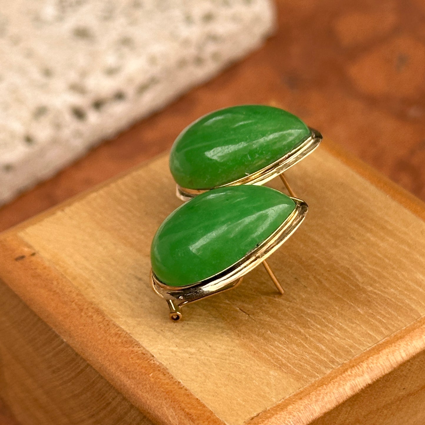 Estate 14KT Yellow Gold Teardrop Dyed Green Jade Omega Earrings