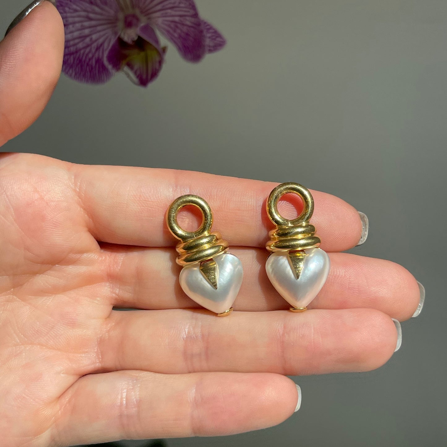 Estate 18KT Yellow Gold Heart Mabe Pearl Earring Charms