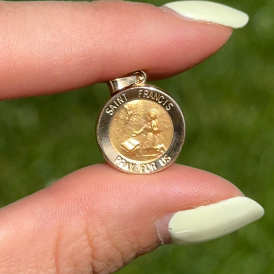 14KT Yellow Gold Saint Francis Round Medal Pendant 15mm