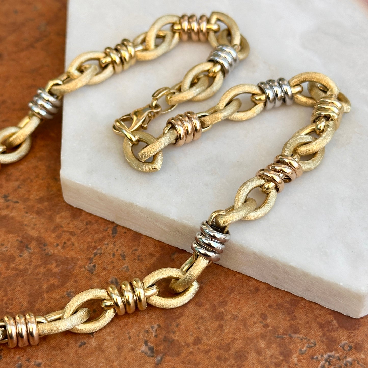 Estate 14KT Yellow Gold Matte Oval Links + Tri-Gold Chain Necklace