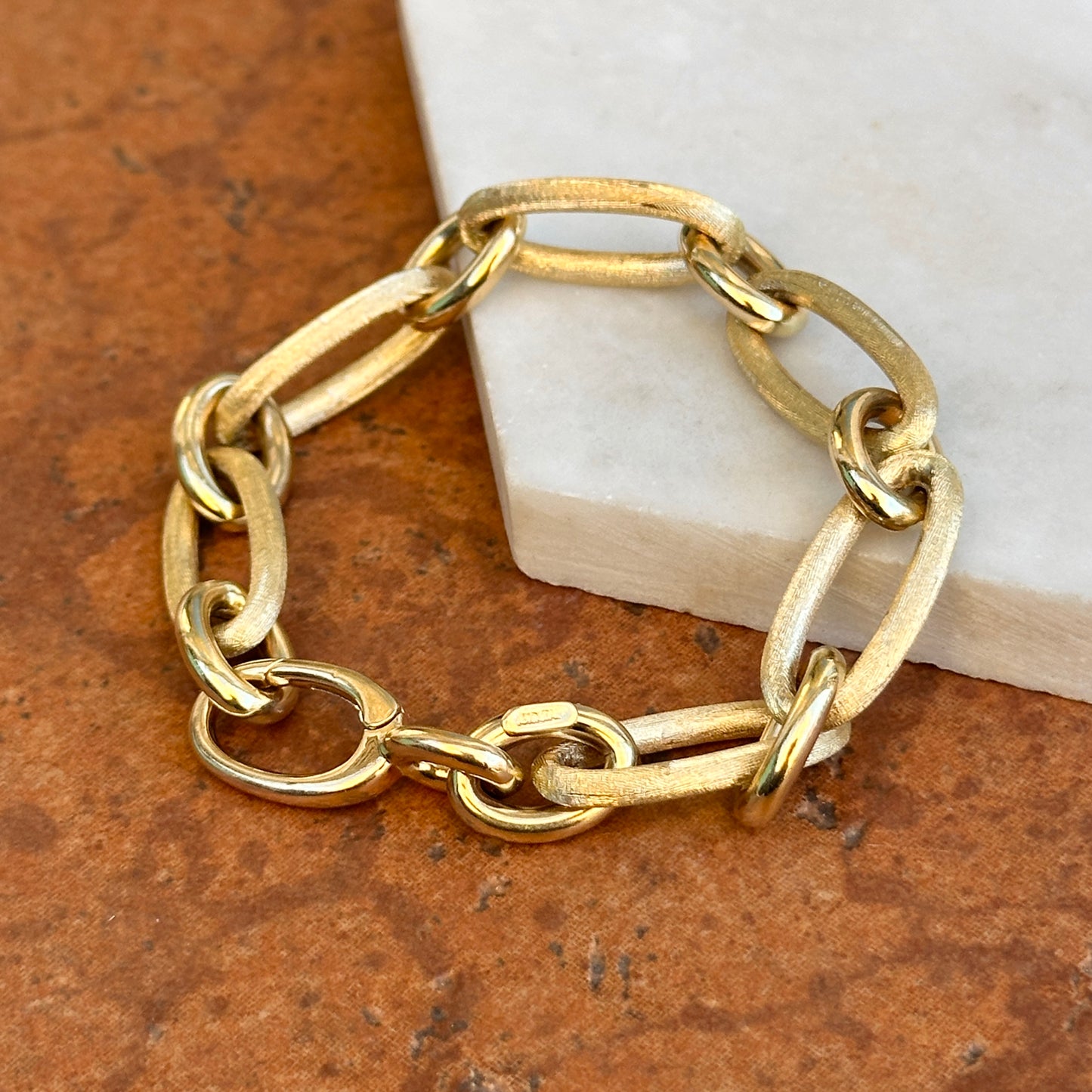 Estate 14KT Yellow Gold Matte Oval + Shiny Large Links Chain Bracelet