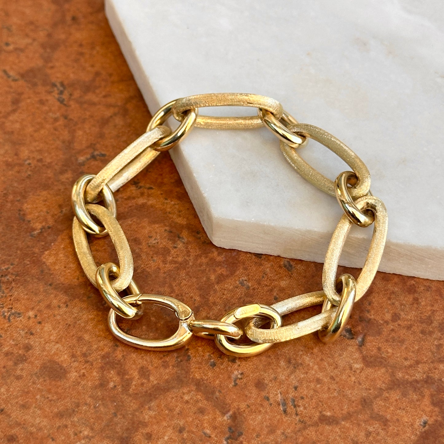 Estate 14KT Yellow Gold Matte Oval + Shiny Large Links Chain Bracelet