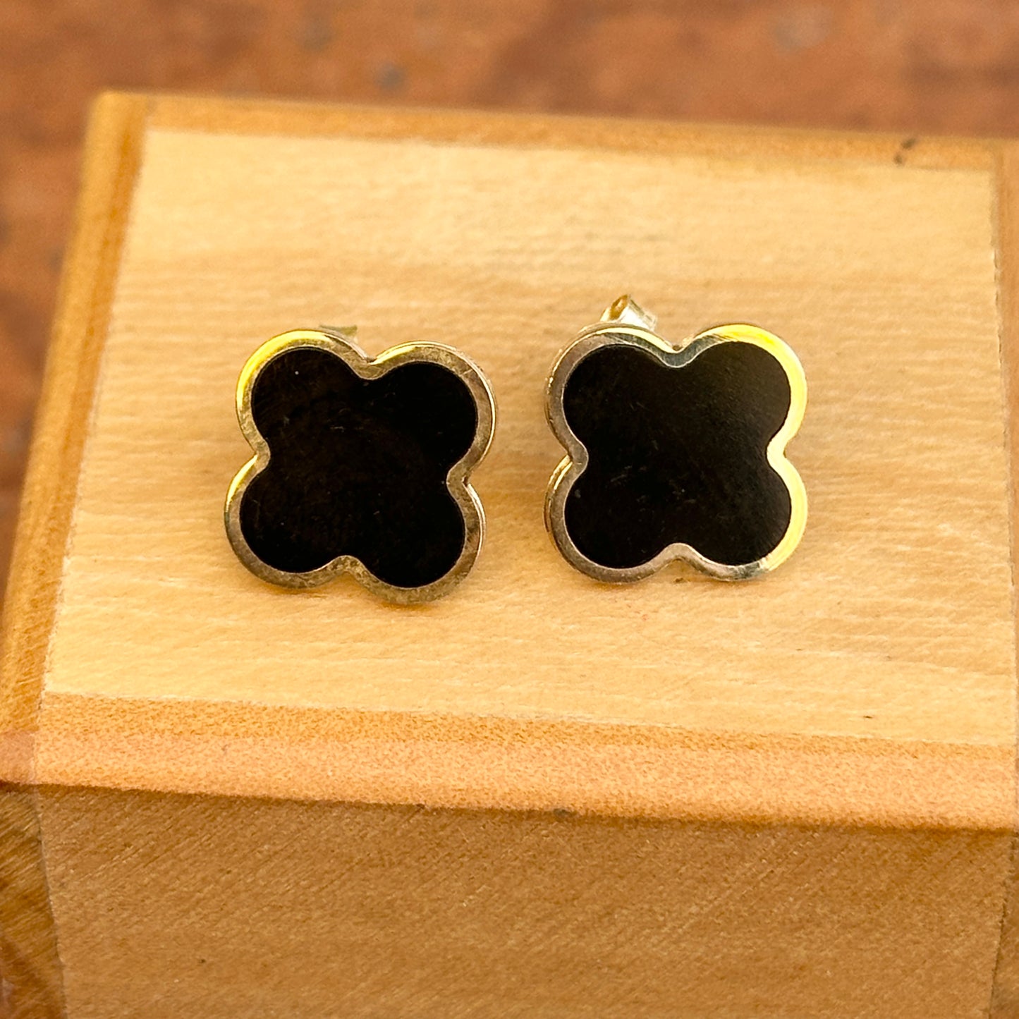 14KT Yellow Gold Black Onyx 4 Leaf Clover Post Stud Earrings 14mm