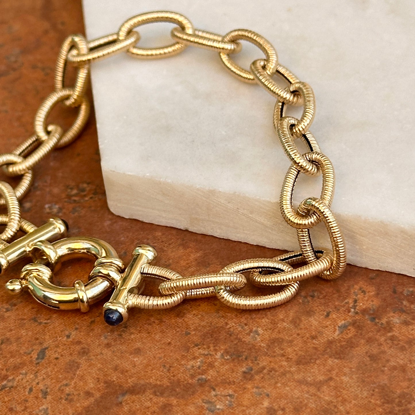 Estate 14KT Yellow Gold Textured Oval Chain Link Blue Sapphire Ends Bracelet