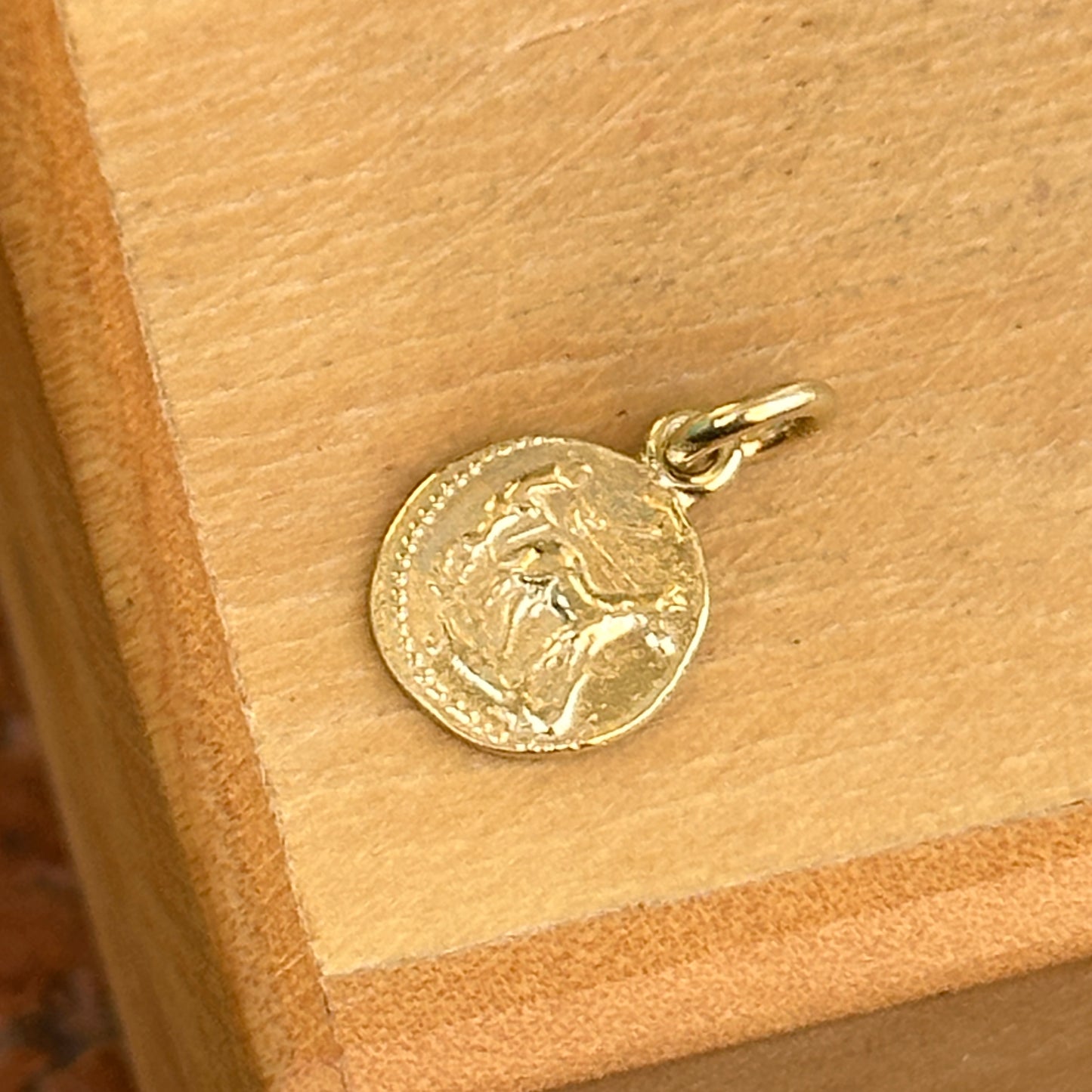 Estate 14KT Yellow Gold Replica Roman Coin Pendant Charm 8mm