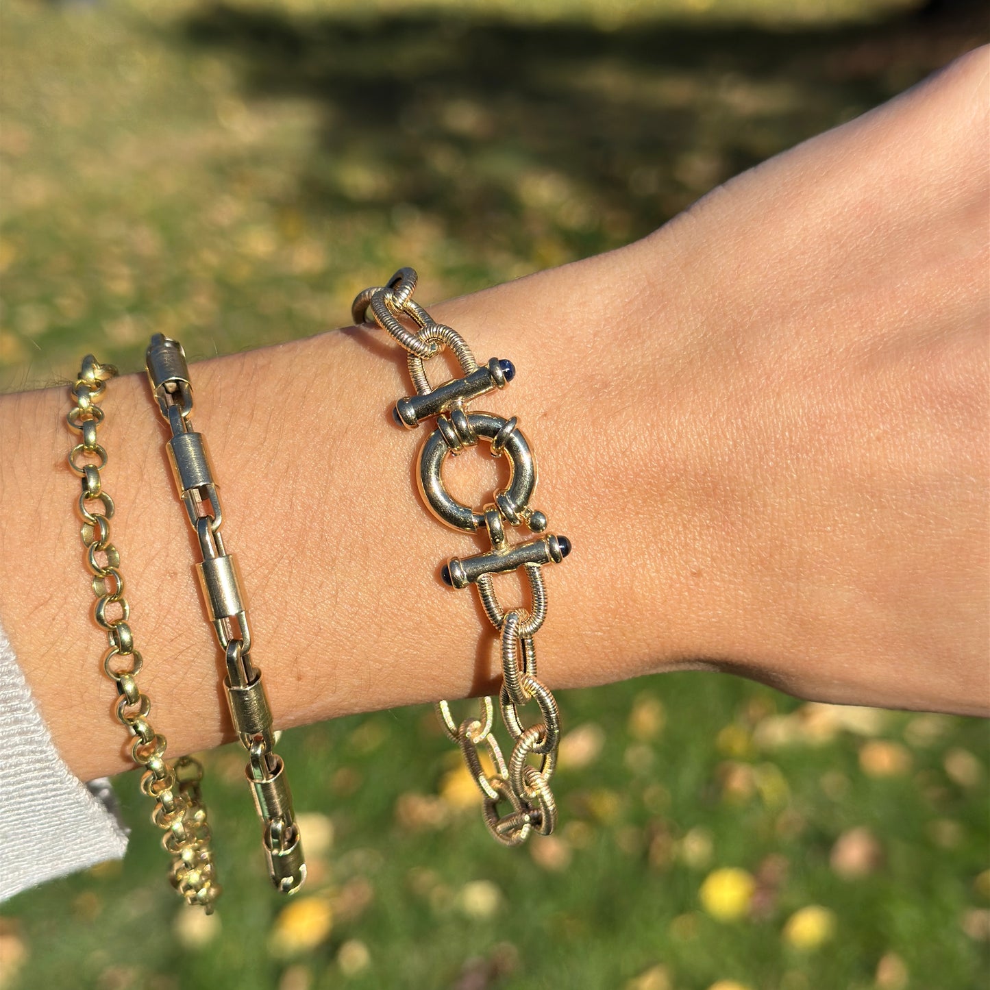 Estate 14KT Yellow Gold Textured Oval Chain Link Blue Sapphire Ends Bracelet