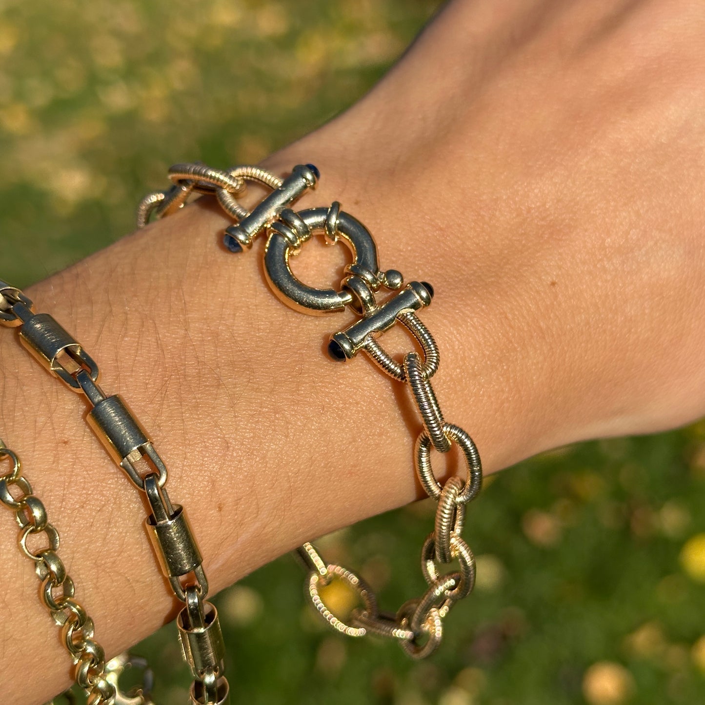 Estate 14KT Yellow Gold Textured Oval Chain Link Blue Sapphire Ends Bracelet