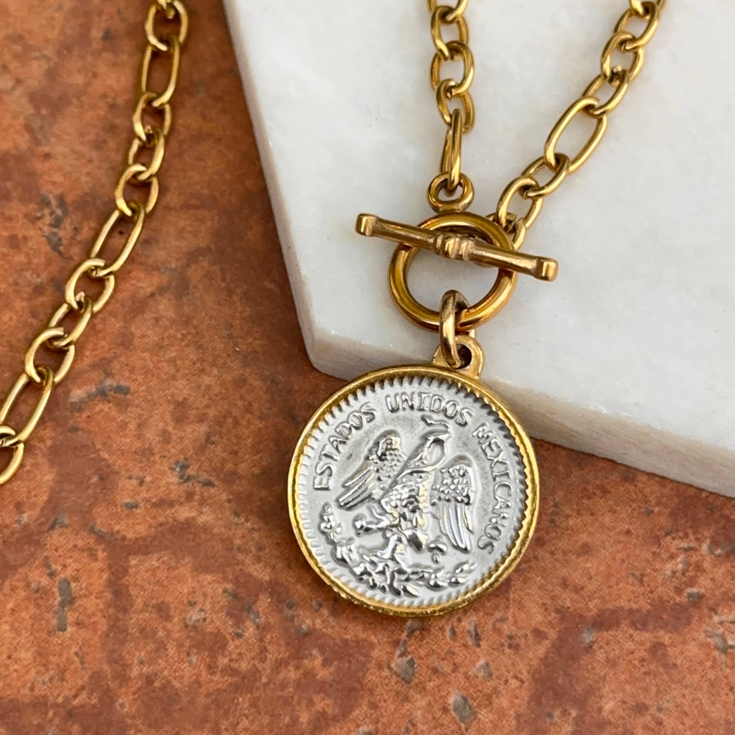 Estate Gold-Tone Mexican 50 Peso Coin Pendant Oval Link Toggle Necklace