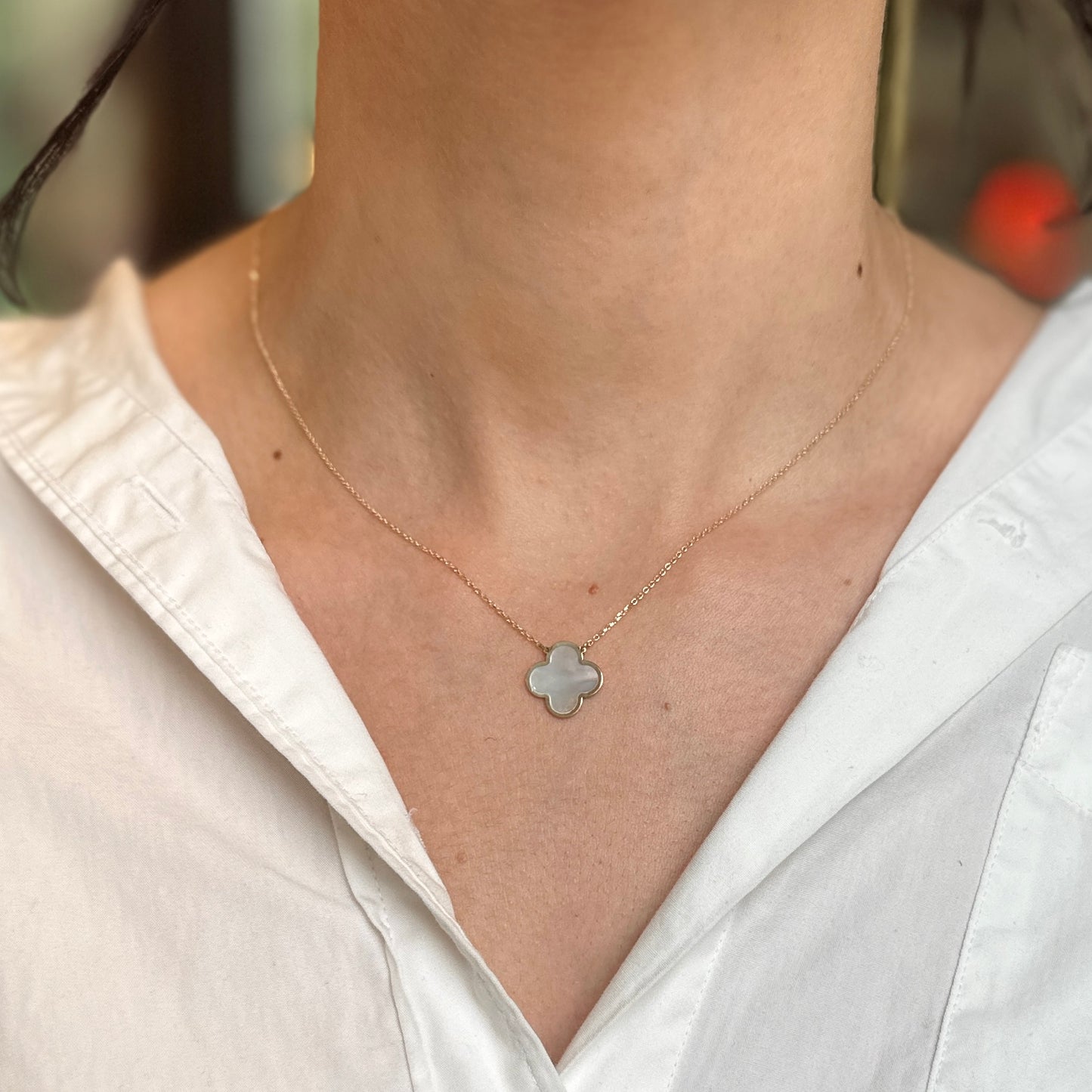 14KT Yellow Gold 14mm Mother of Pearl Clover Chain Necklace