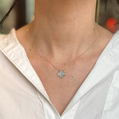 14KT Yellow Gold 14mm Mother of Pearl Clover Chain Necklace