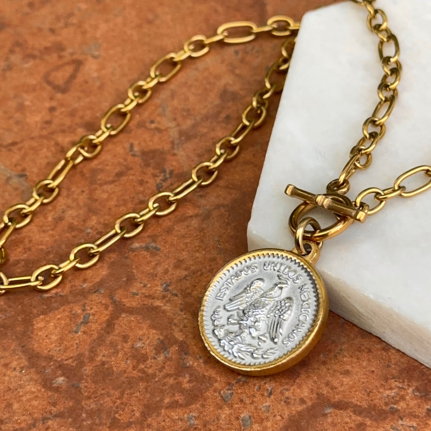 Estate Gold-Tone Mexican 50 Peso Coin Pendant Oval Link Toggle Necklace