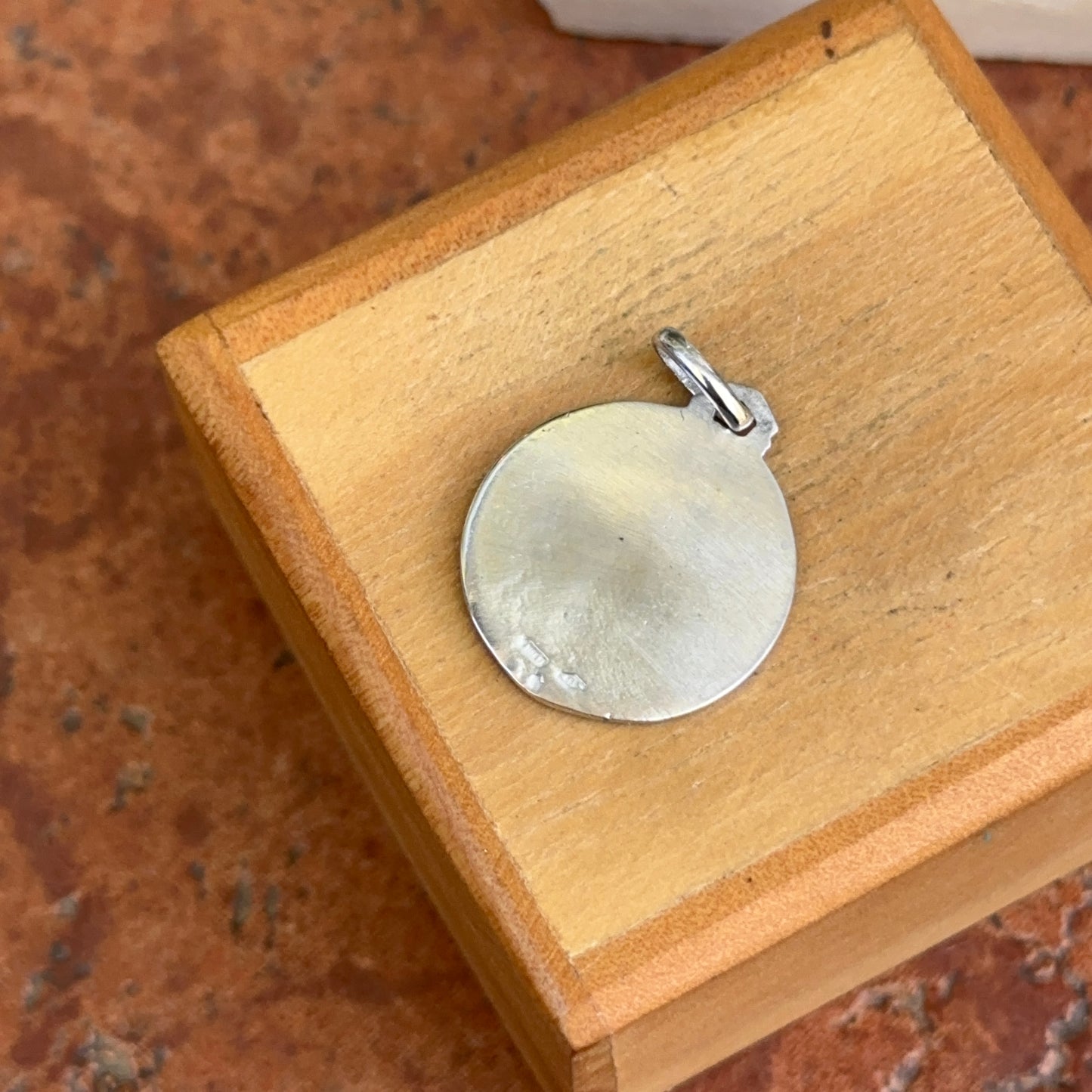 14KT White Gold Round Matte Miraculous Medal 18mm