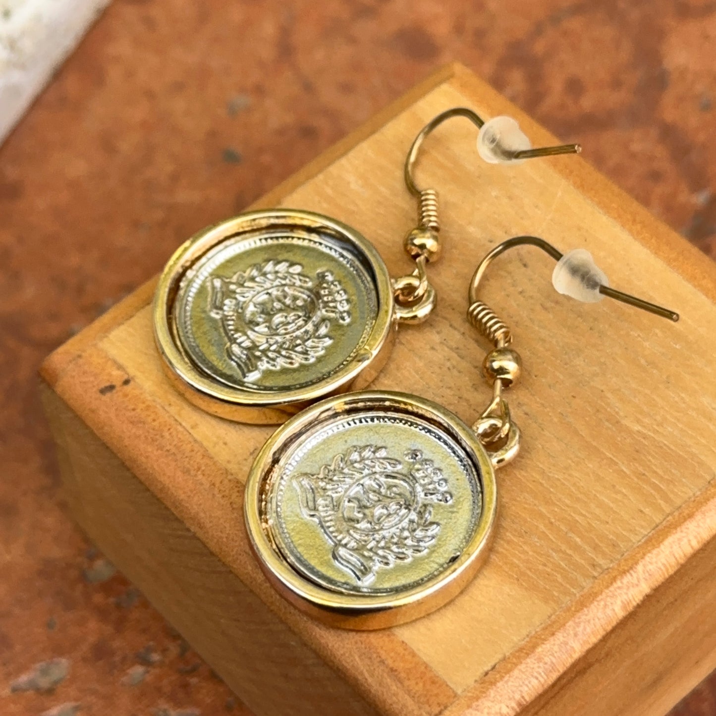 Estate Gold-Tone Queen Elizabeth The Second Replica Coin Bezel Wire Dangle Drop Earrings