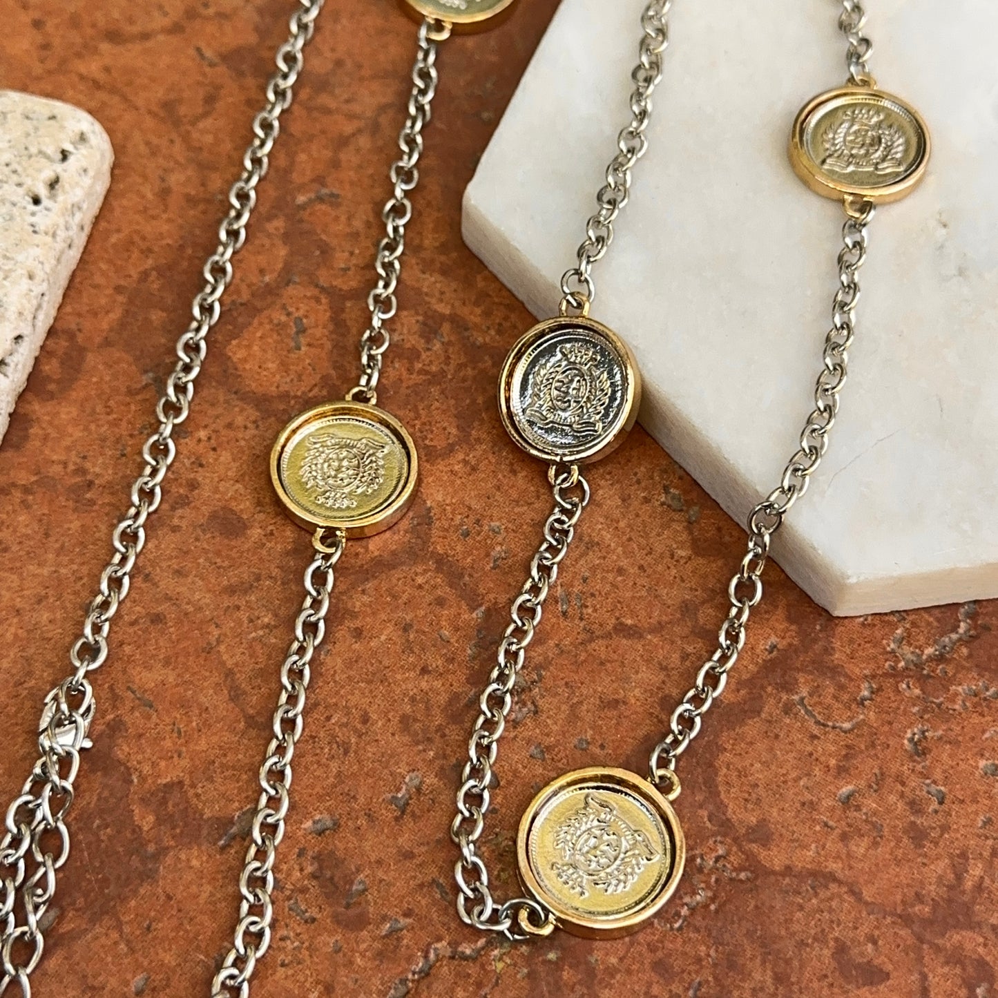 Estate Gold-Tone Queen Elizabeth The Second Replica Coin Bezel Long Station Necklace
